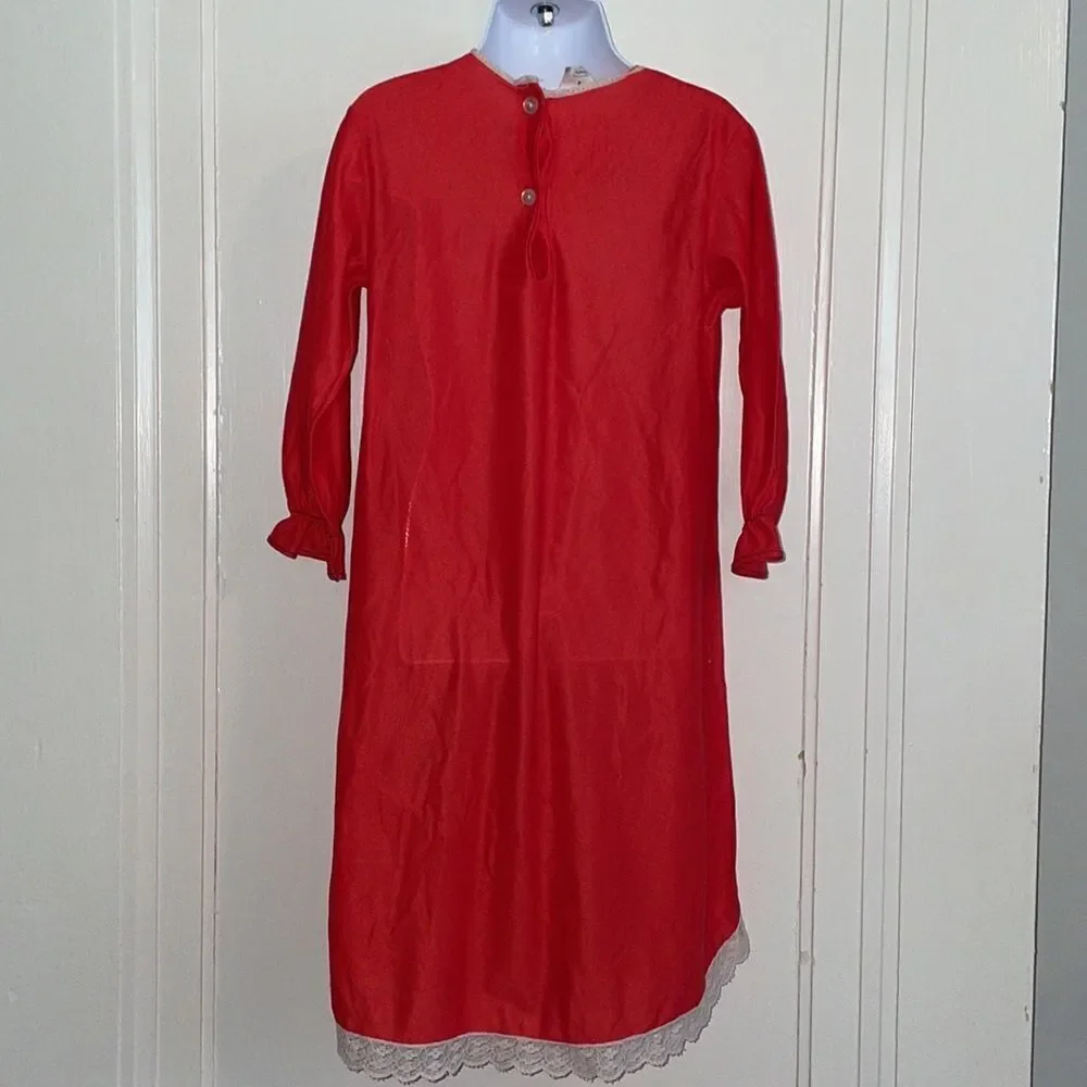 Vtg 60s/70s red little girls‎ long nightgown with long sleeves & lace detailing